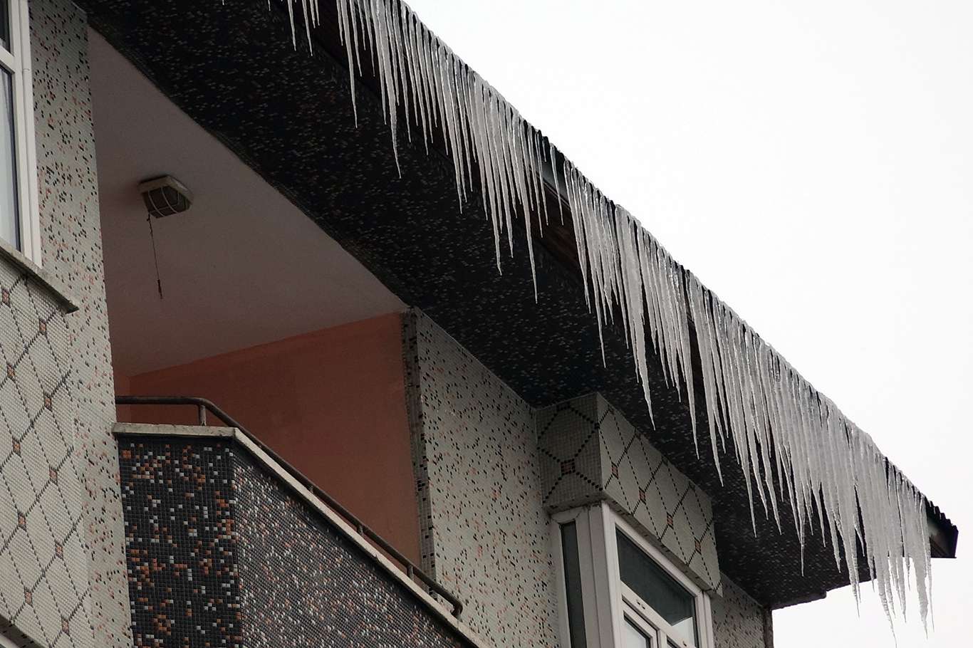 Ağrı ve Erzurum'da 117 yerleşim birimine ulaşım sağlanamıyor